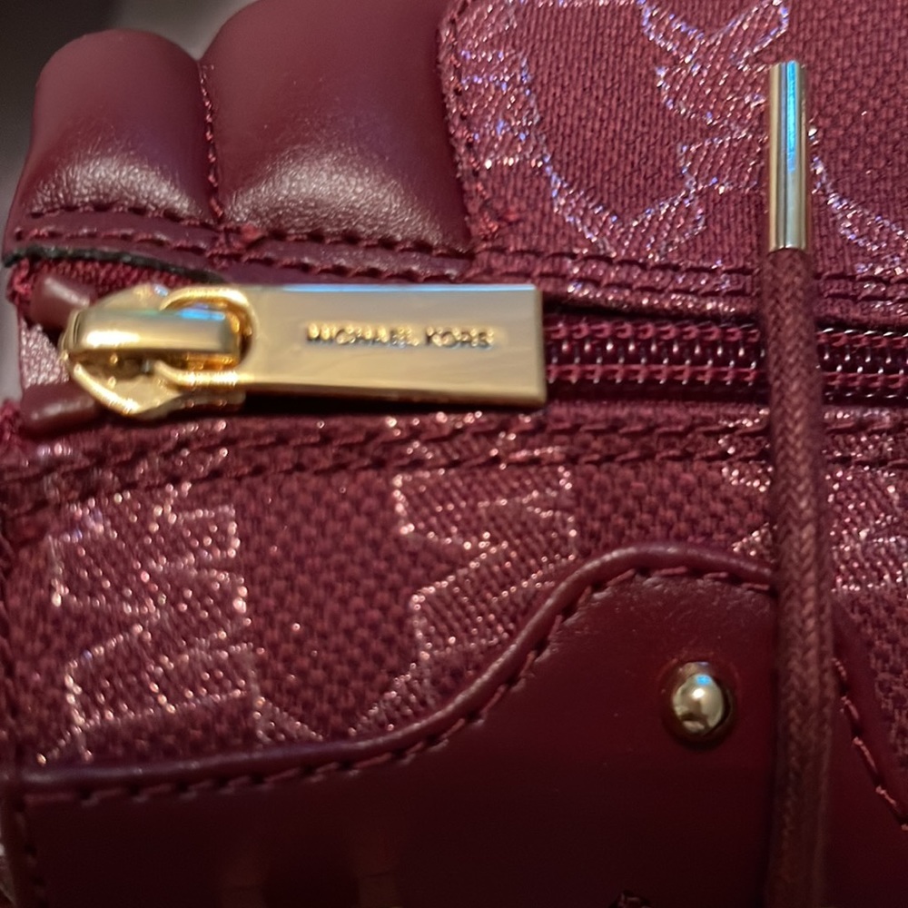 Michael Kors Pomegranate color size 8 US NWT - Picture 4 of 7